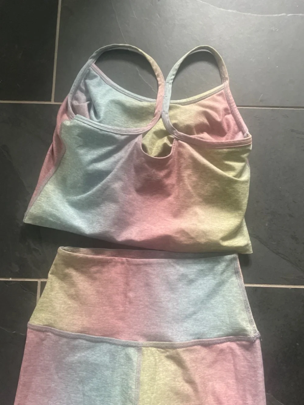 Beyond yoga multicolor set - Picture 2 of 2